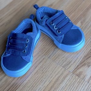 Blue baby boy shoes size 3